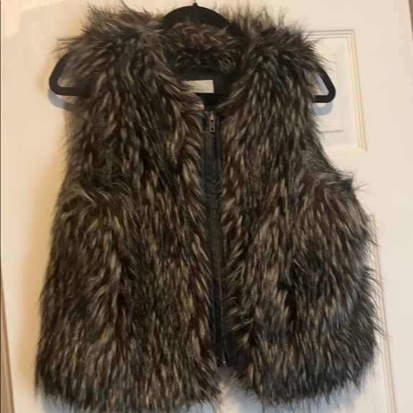Hinge faux fur vest w leather lined zipper Size 1 - Picture 2 of 5